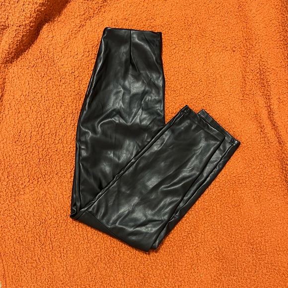 Vegan Leather High-Waisted Legging - Picture 10 of 12